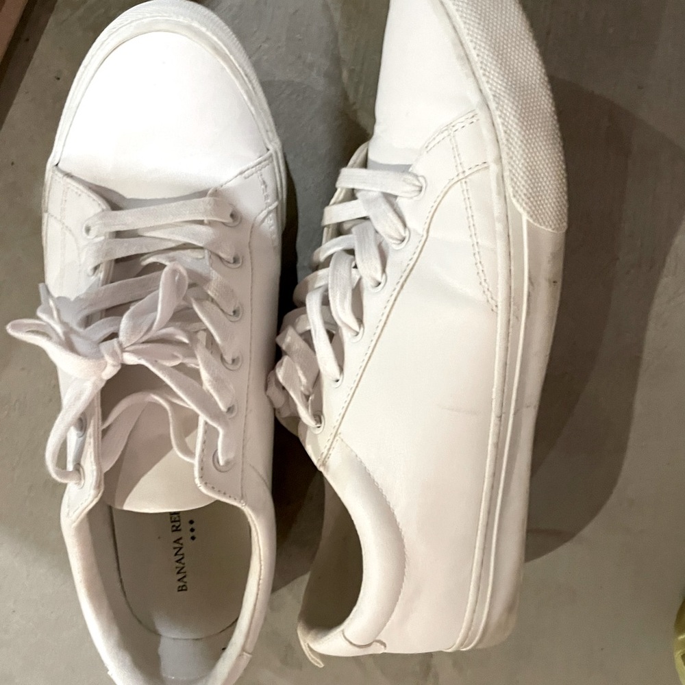 White Banana republic sneakers